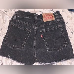 high rise black levi shorts